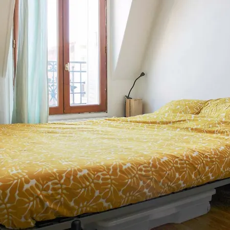 Bright Nest With A Small View On The Eiffel Tower Levallois-Perret