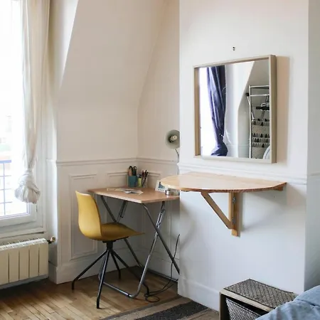 Bright Nest With A Small View On The Eiffel Tower Apartman Levallois-Perret